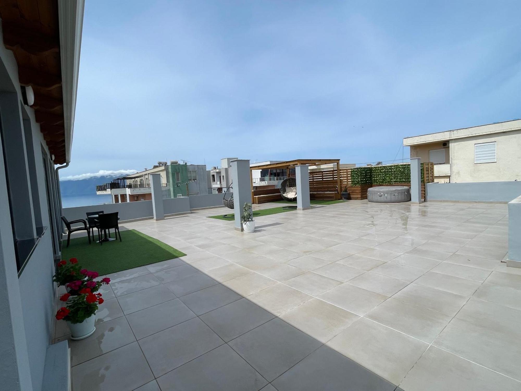 Luxury Rooftop Vlora Exterior photo